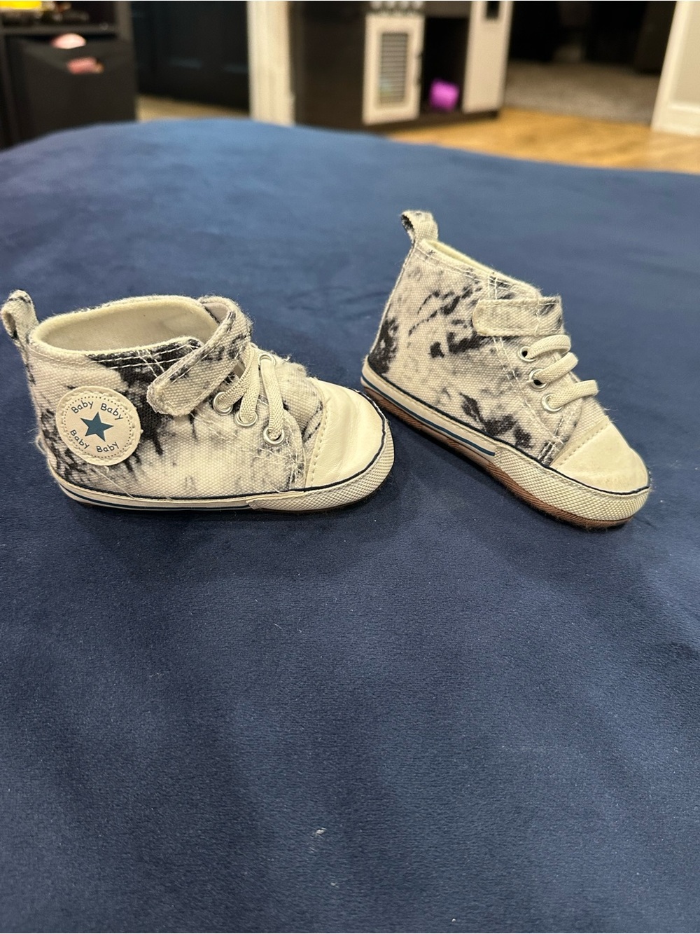 Amazon Marble-Print Baby High-Top Sneakers - Black & White